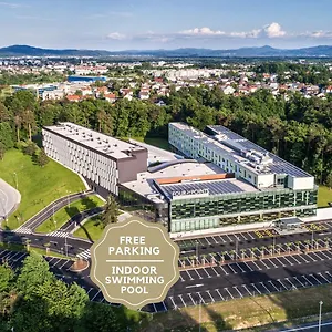 **** Hotel Four Points By Sheraton Mons Słowenia